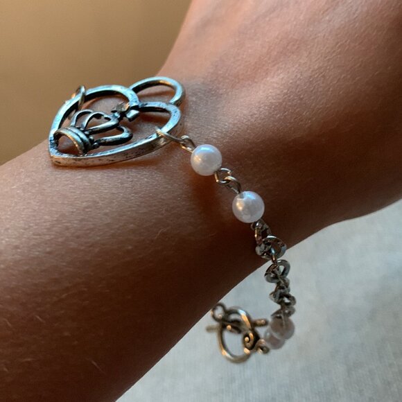 Trio Necklace Bracelet & Earrings - silver tone crowns white pearls - Picture 6 of 13